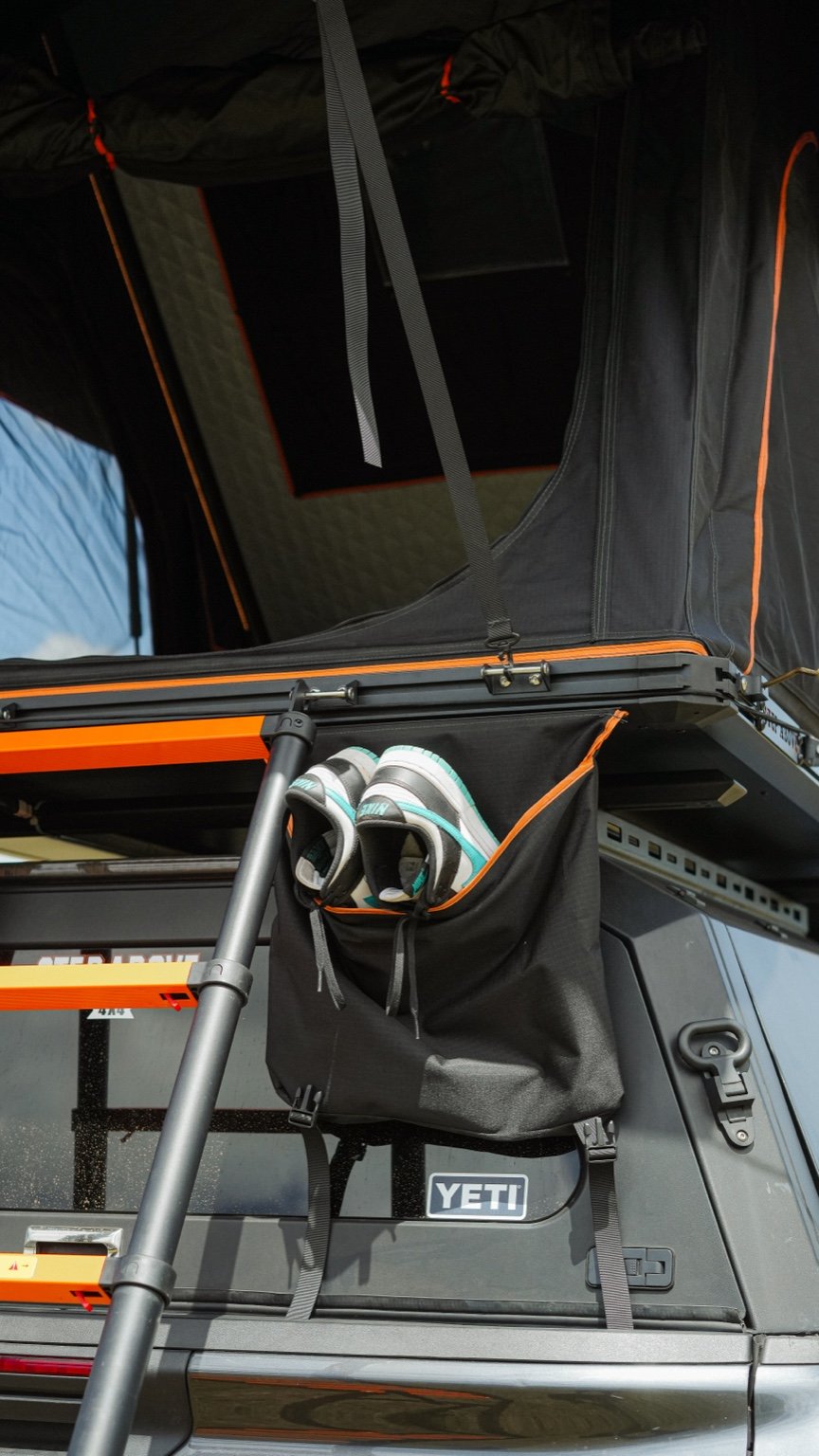 V9 Rooftop Tent + 230W Solar