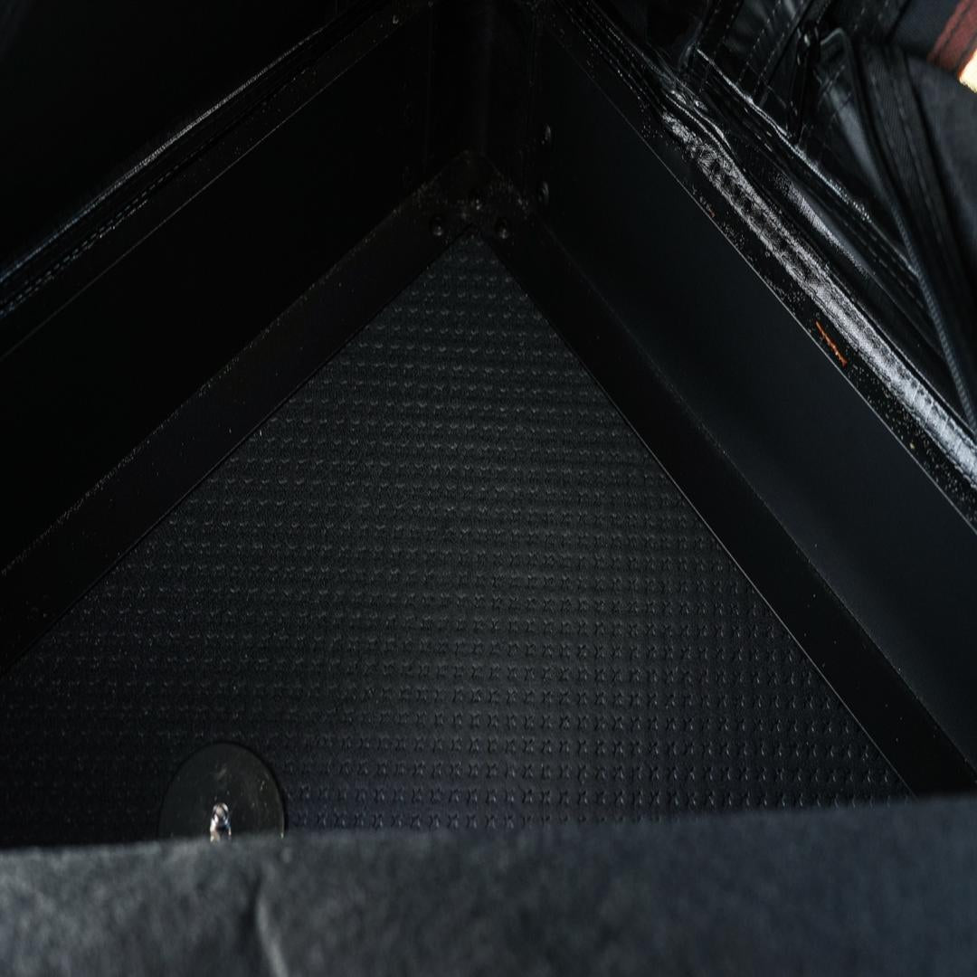 V9 Rooftop Tent + 230W Solar