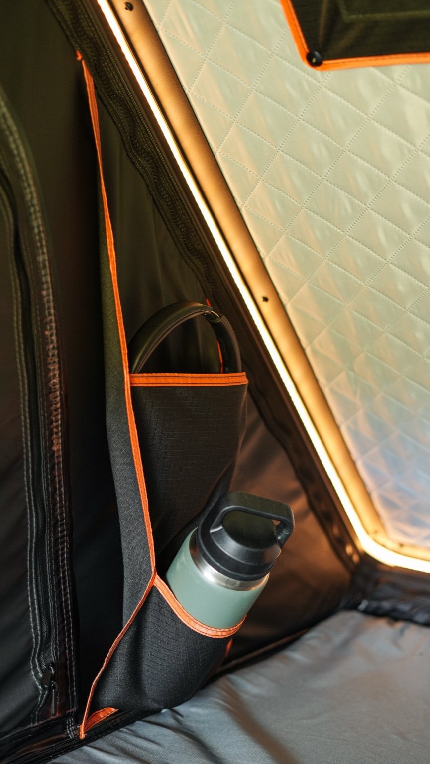 V9 Rooftop Tent + 230W Solar