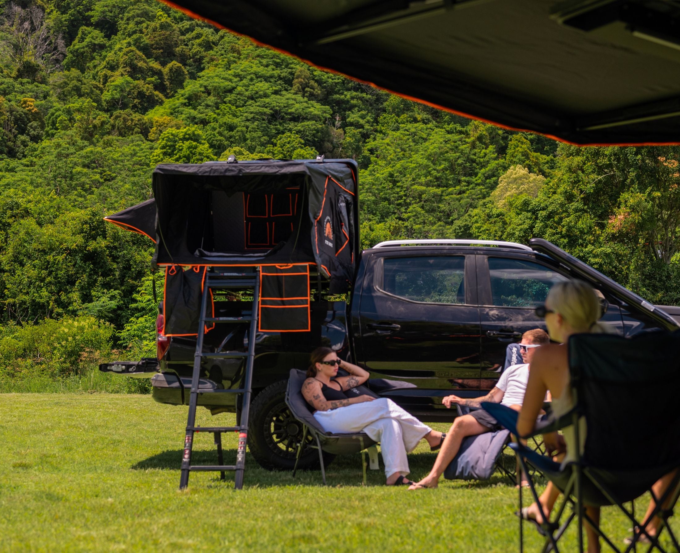 SIDE-OPENING TENT