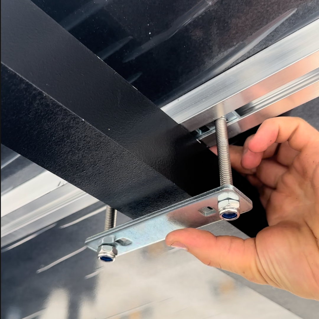 V9 Rooftop Tent + 230W Solar (Pre-Order February)