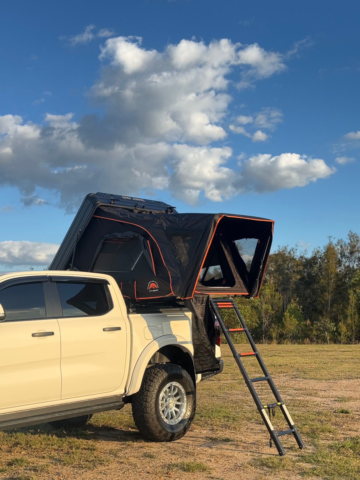 SIDE-OPENING TENT – Step Above 4x4